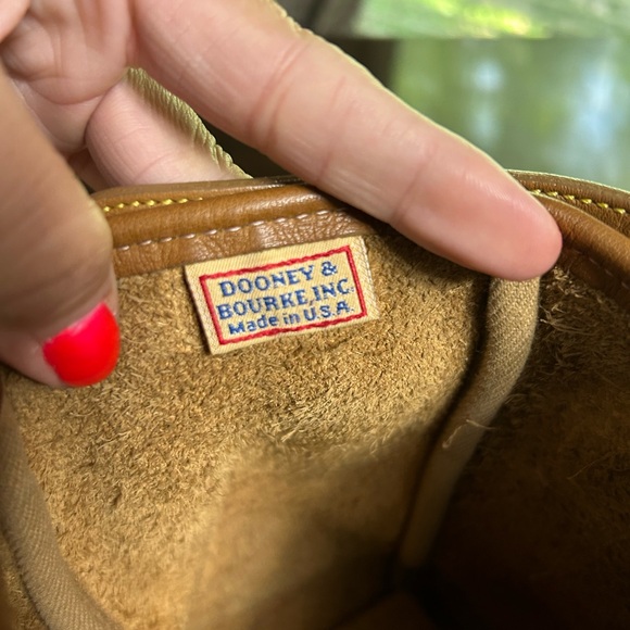 Dooney & Bourke handbag - Picture 2 of 11